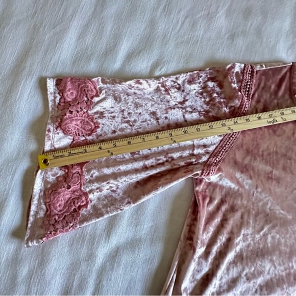 Westport 1962 Shirt Womens XL Pale Pink Crushed Velvet Lace Trim Crochet Fairy - Picture 9 of 12